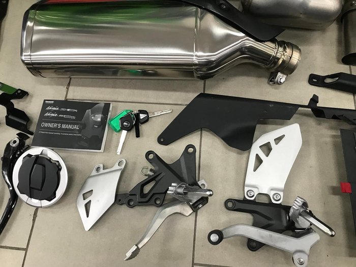 2021 Kawasaki Ninja ZX-10RR (ZX1000Z)