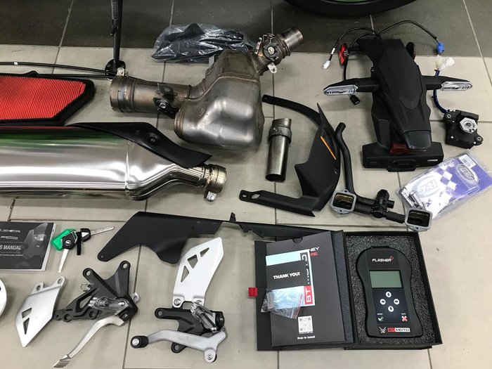 2021 Kawasaki Ninja ZX-10RR (ZX1000Z)