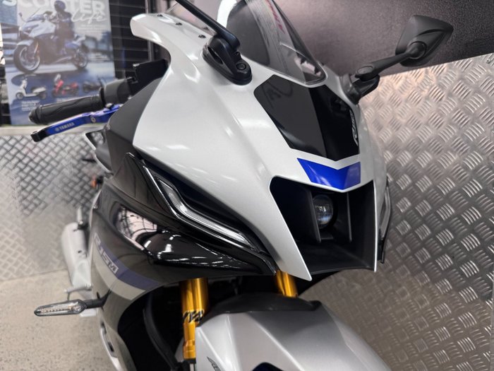 2023 Yamaha YZF-R15M WHITE