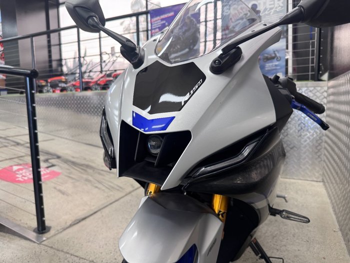 2023 Yamaha YZF-R15M WHITE