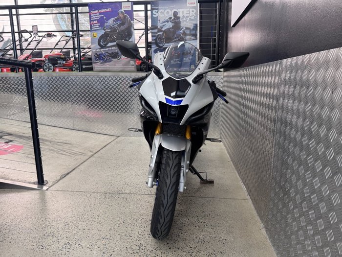 2023 Yamaha YZF-R15M WHITE