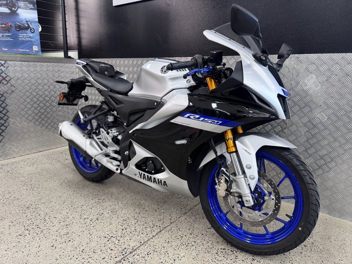 2023 Yamaha YZF-R15M WHITE