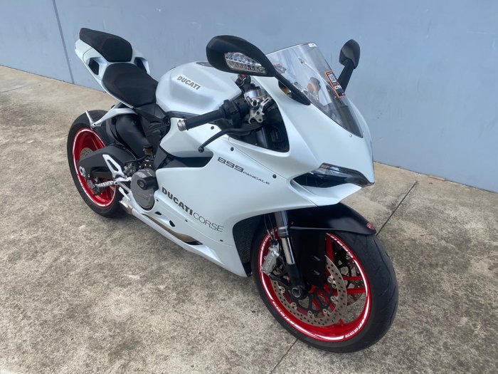 2014 DUCATI 899 PANIGALE White
