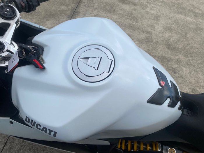 2014 DUCATI 899 PANIGALE White