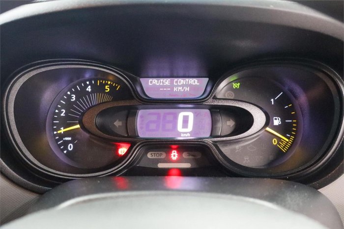 2016 Renault Trafic 66KW X82 Glacier White