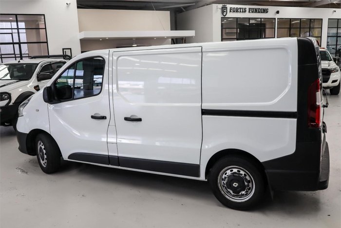 2016 Renault Trafic 66KW X82 Glacier White