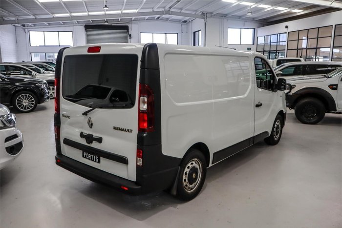 2016 Renault Trafic 66KW X82 Glacier White