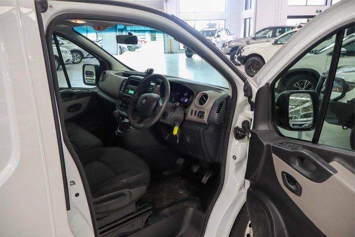2016 Renault Trafic 66KW X82 Glacier White