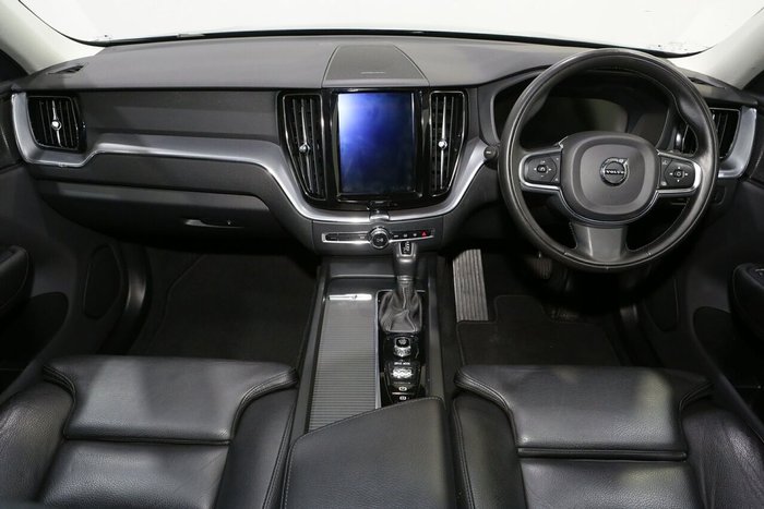 2020 Volvo XC60 T5 Momentum