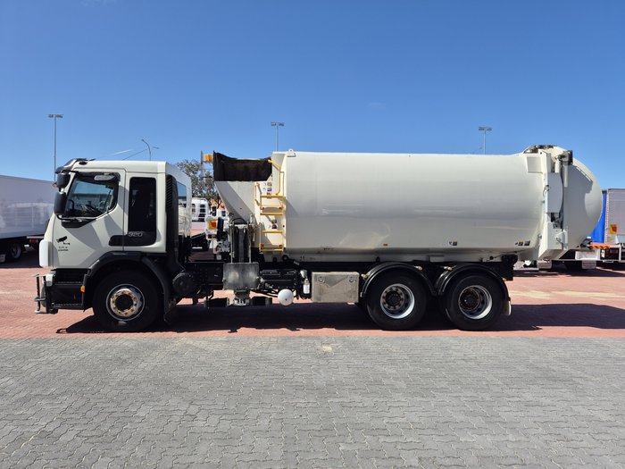 2018 Volvo FE240/280/320 6x4 AUTO Compactor