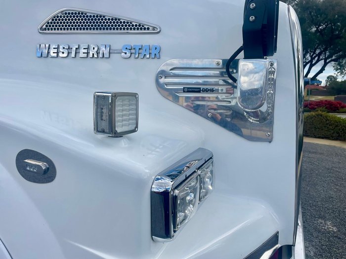 2021 Western Star 5864Ss 40