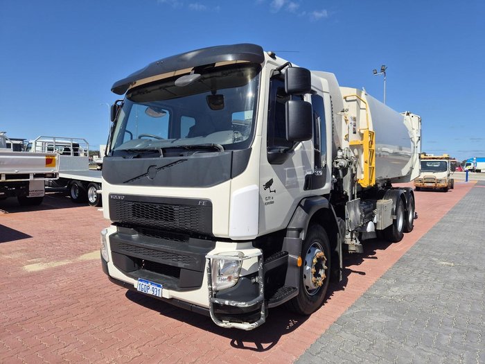 2018 Volvo Fe240/280/320 6X4 Auto Compactor