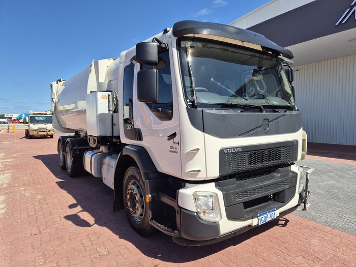 2018 Volvo Fe240/280/320 6X4 Auto Compactor