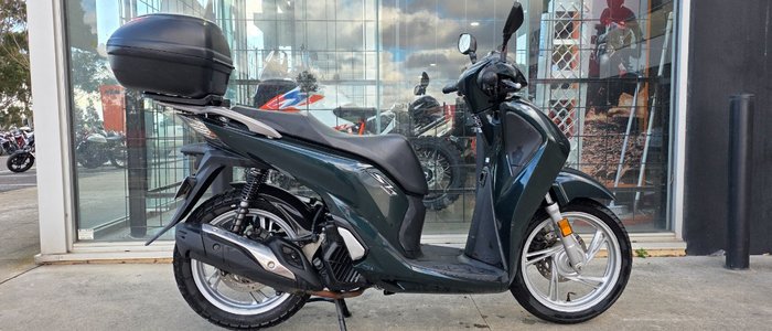 2017 Honda SH150 GREEN