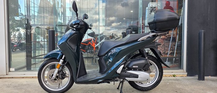 2017 Honda SH150 GREEN