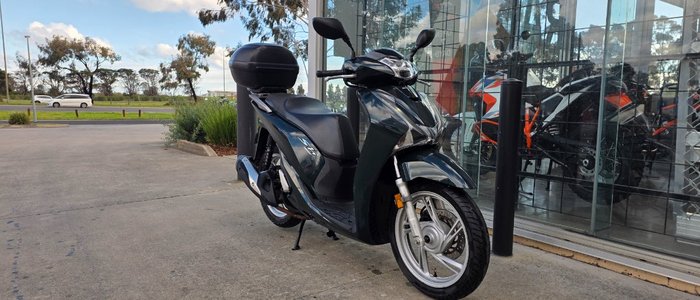 2017 Honda SH150 GREEN