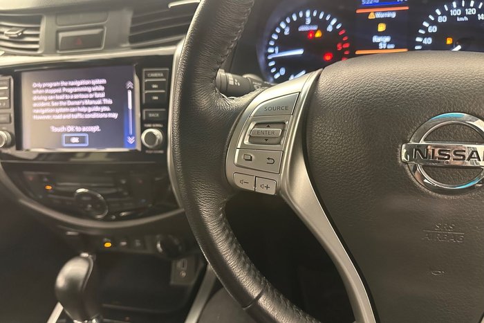 2020 Nissan Navara ST-X