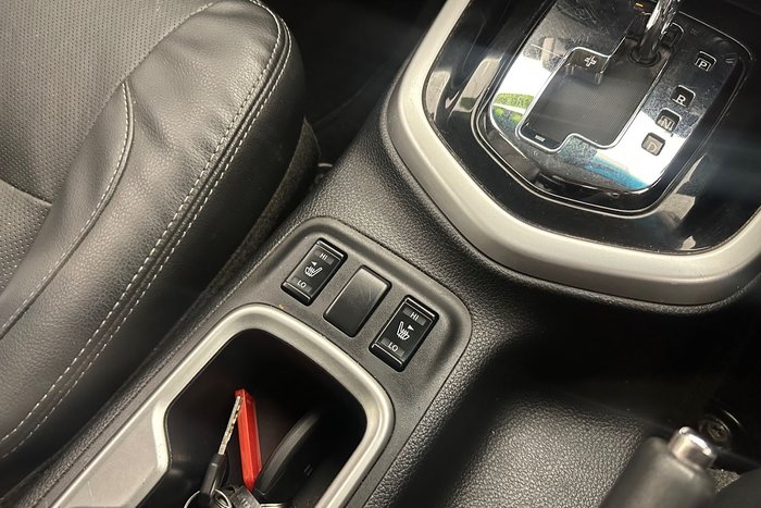 2020 Nissan Navara ST-X