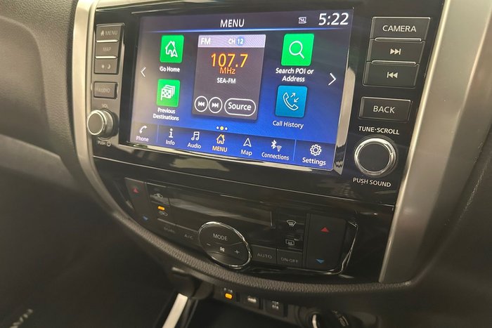 2020 Nissan Navara ST-X