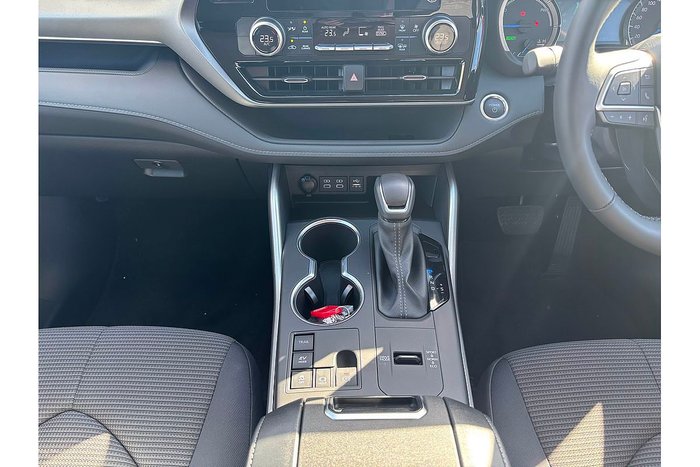 2024 Toyota Kluger GX