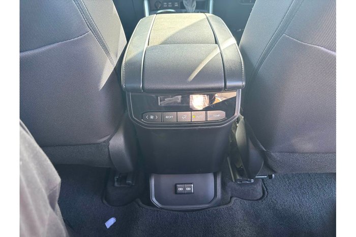 2024 Toyota Kluger GX