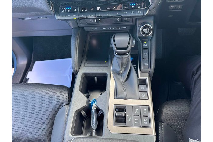 2025 Toyota Landcruiser Prado Altitude
