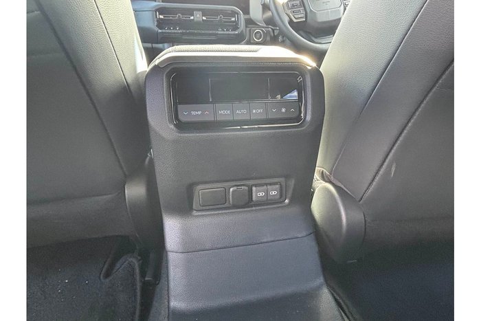 2025 Toyota Landcruiser Prado Altitude