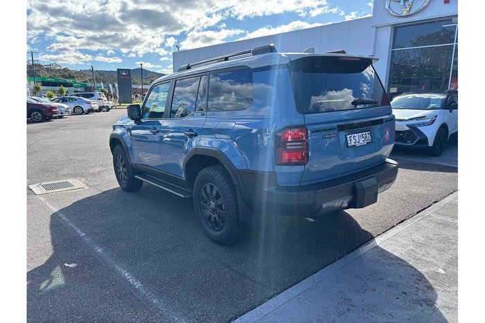 2025 Toyota Landcruiser Prado Altitude