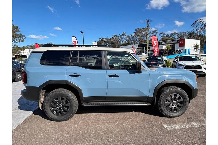 2025 Toyota Landcruiser Prado Altitude