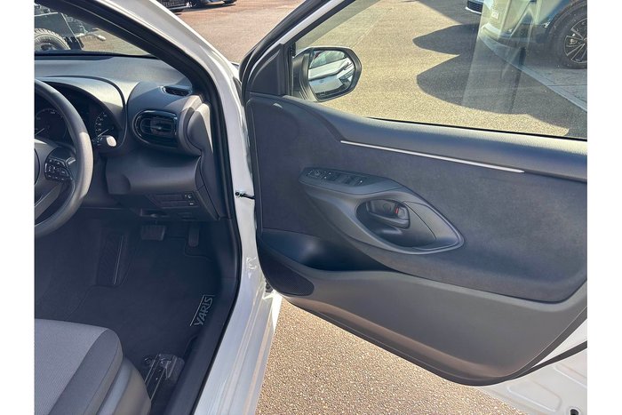2025 Toyota Yaris Ascent Sport Hybrid
