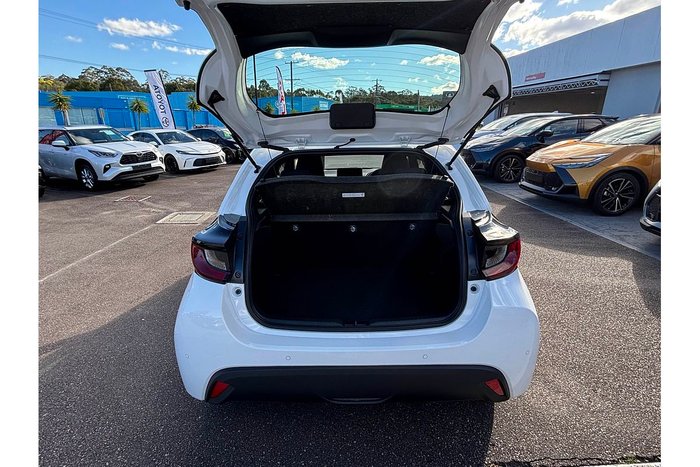 2025 Toyota Yaris Ascent Sport Hybrid