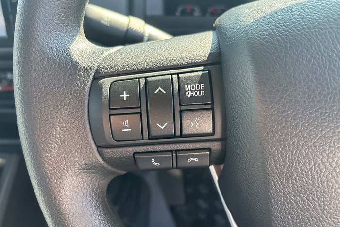 2025 Toyota Landcruiser GXL