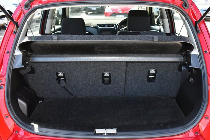 2016 Suzuki Swift GL Navigator