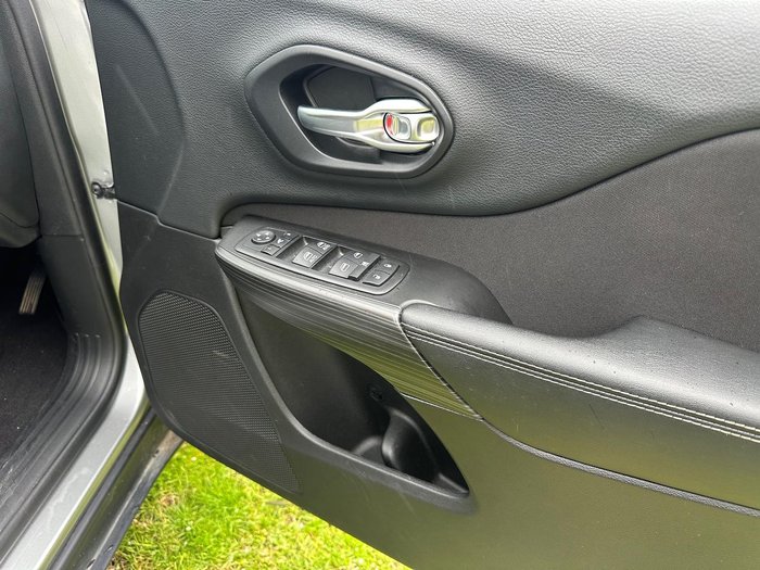 2016 Jeep Cherokee Sport KL MY16 Billet Silver