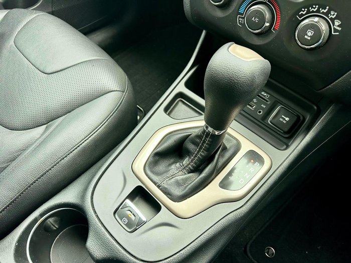 2016 Jeep Cherokee Sport KL MY16 Billet Silver