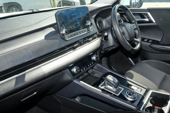 2022 Mitsubishi Outlander LS ZM MY23 AWD White