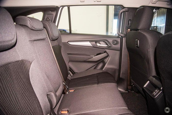 2025 Isuzu MU-X LS-M