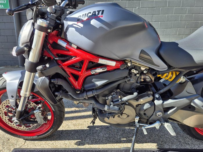 2017 Ducati Monster 821 Monster Grey