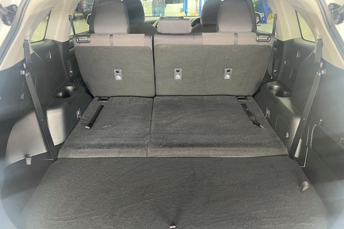 2023 Toyota Kluger GX