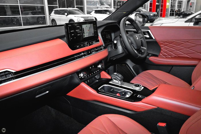 2025 Mitsubishi Outlander Exceed Tourer