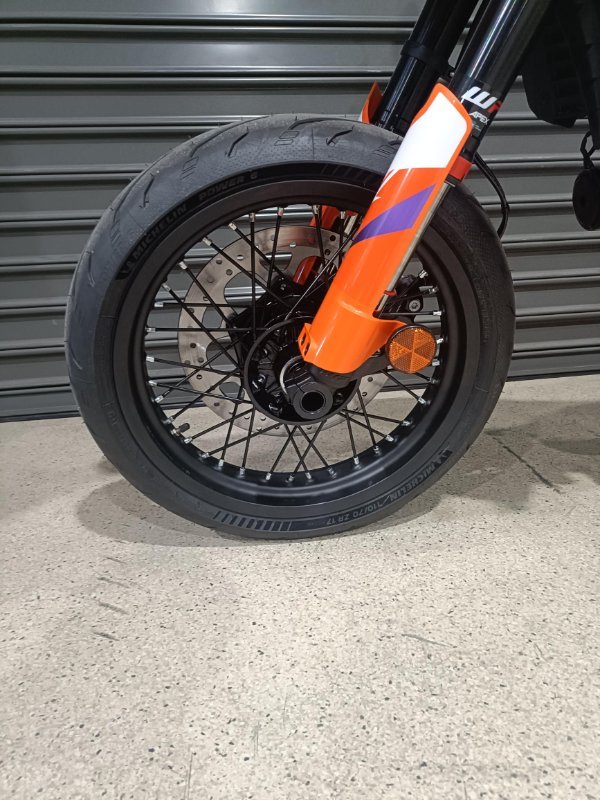 2025 KTM 2025 KTM 390CC 390 SMC Road ORANGE