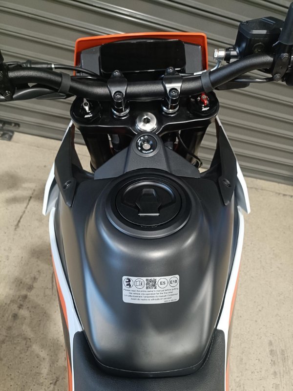 2025 KTM 2025 KTM 390CC 390 SMC Road ORANGE
