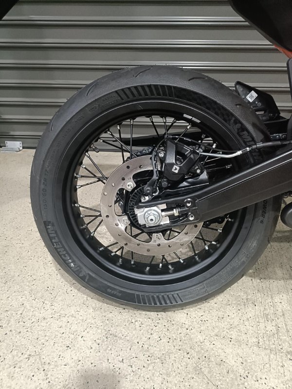 2025 KTM 2025 KTM 390CC 390 SMC Road ORANGE