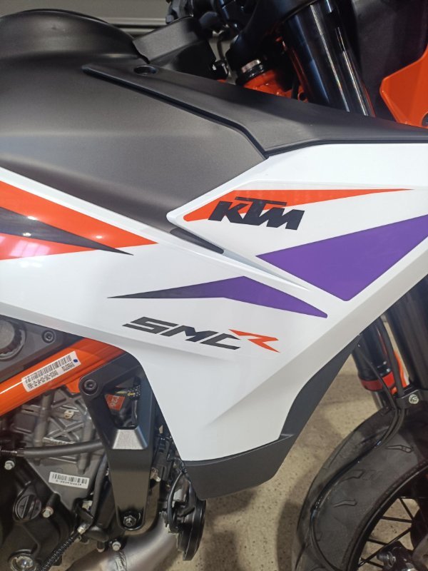 2025 KTM 2025 KTM 390CC 390 SMC Road ORANGE