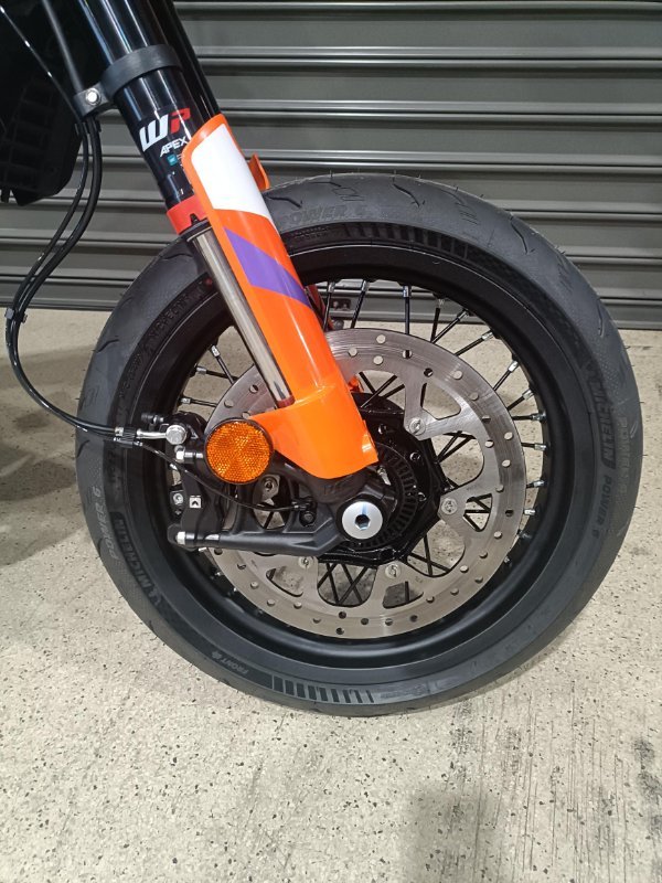 2025 KTM 2025 KTM 390CC 390 SMC Road ORANGE