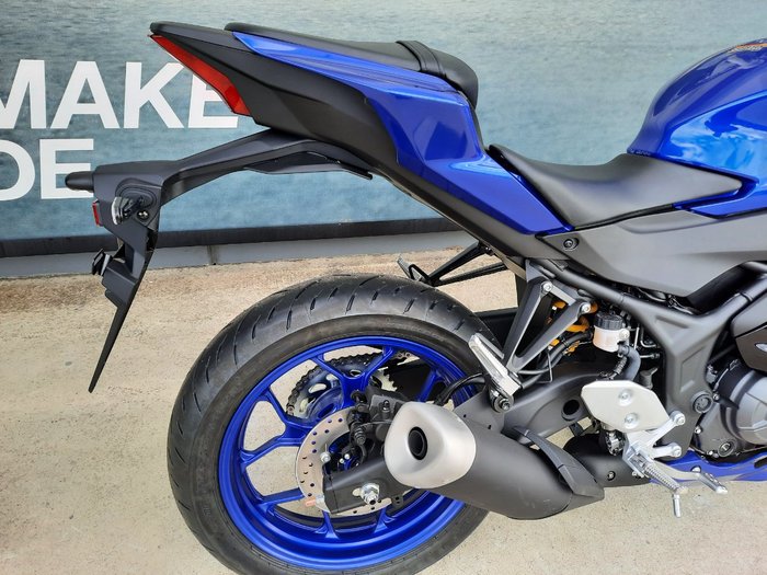 2025 Yamaha YZF-R3 Blue
