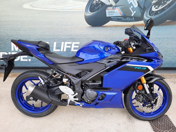 2025 Yamaha YZF-R3 Blue