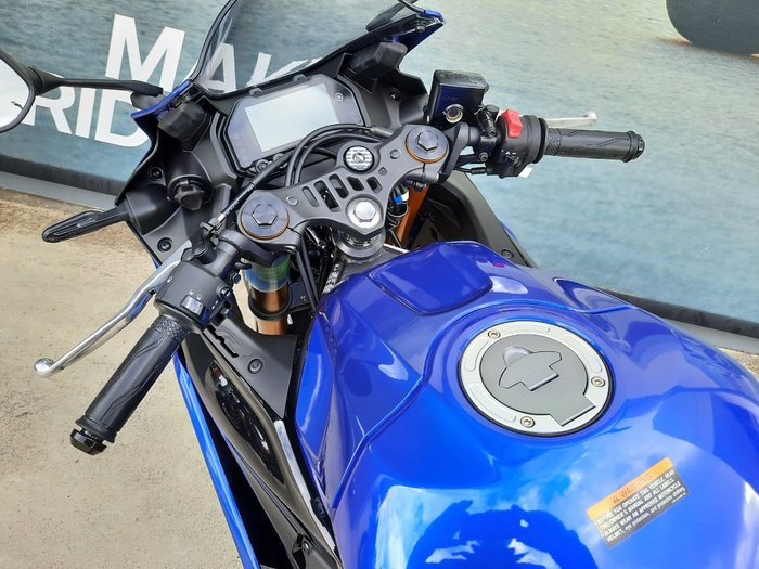 2025 Yamaha YZF-R3 Blue