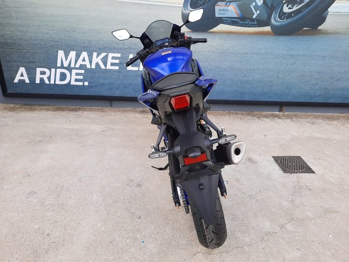 2025 Yamaha YZF-R3 Blue