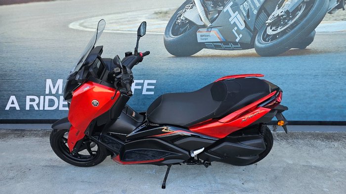2025 Yamaha XMAX 300 (CZD300A)